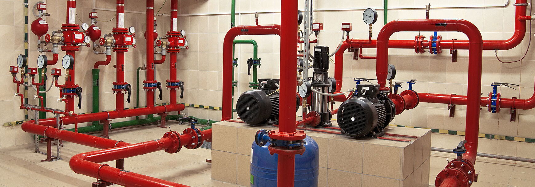 Foto einer Sprinkleranlage im Keller
